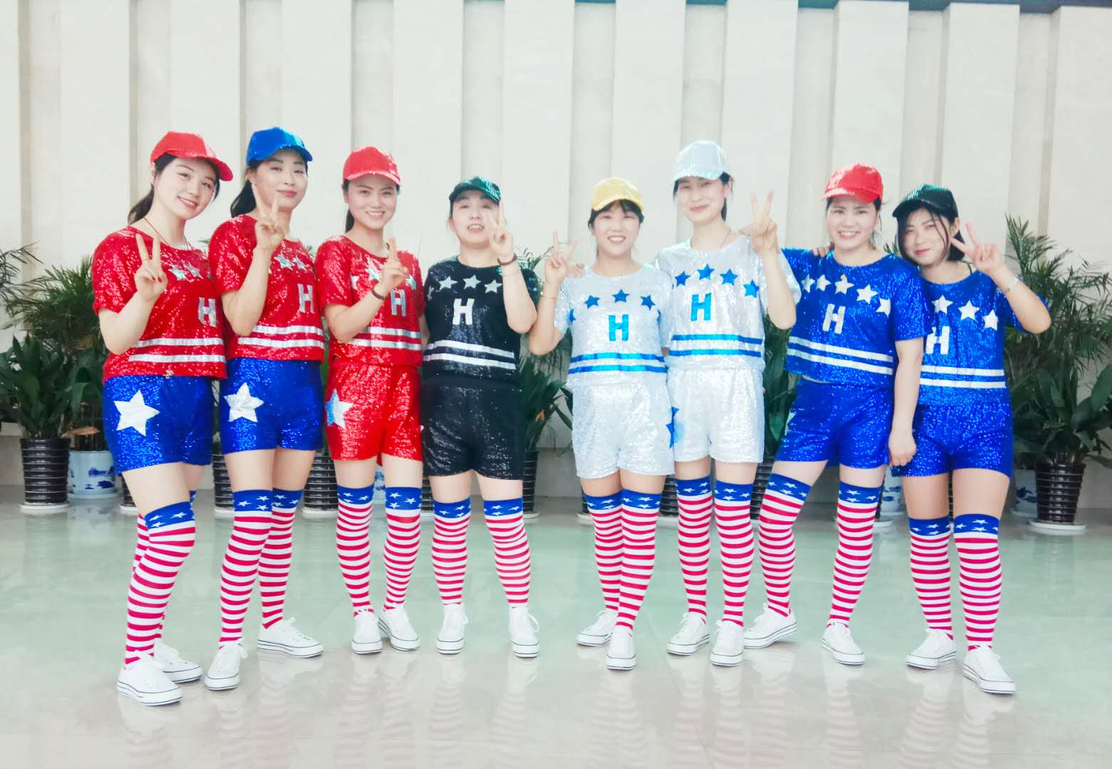 中大表演队伍参加环科园“荣光永续 不负韶华”职工文艺演出